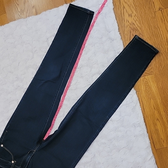 American Eagle Skinny Jeans, Women's Size 4 Regular, Great Condition! - Picture 4 of 8